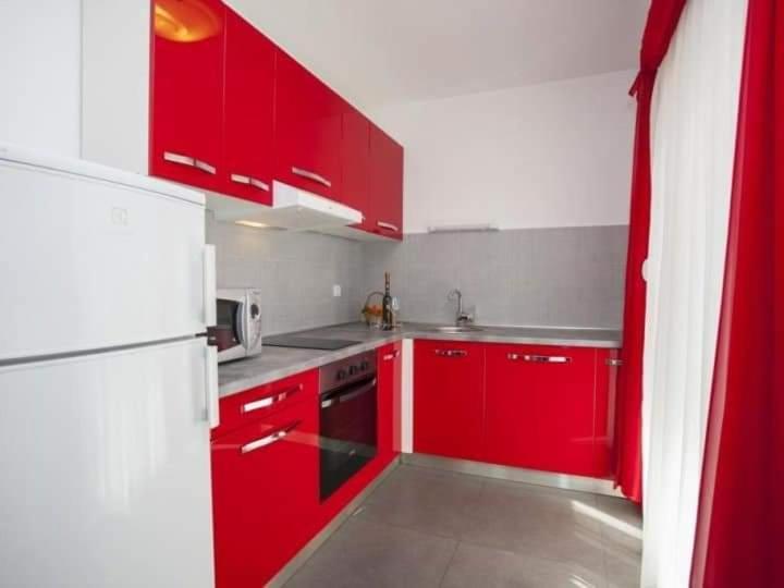 Apartman Tony Макарска Екстериор снимка