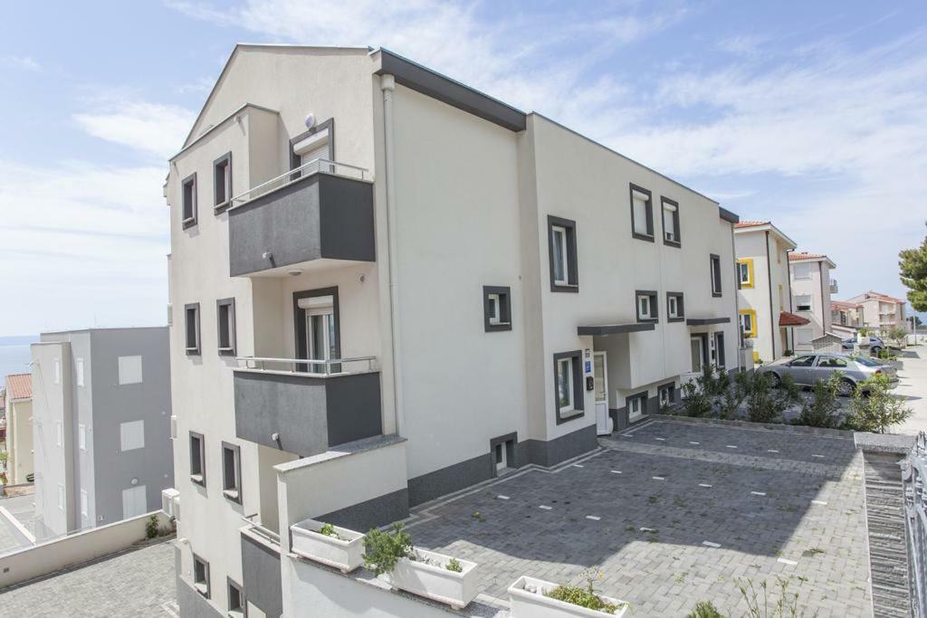 Apartman Tony Макарска Екстериор снимка